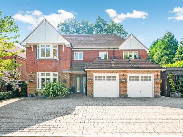 House for sale in Tattenham Corner, Red Hill