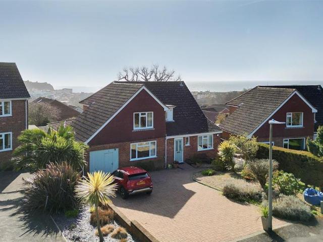 House for sale in Bohemia, Guestling Green