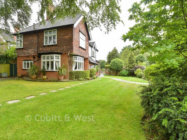 House for sale in London Borough of Croydon, Purley
