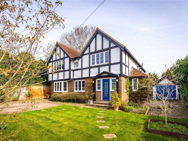 House for sale in Stoke D'Abernon, Blackhills