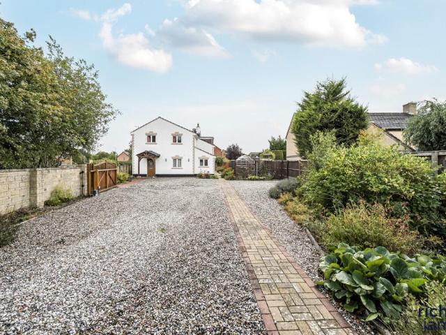 House for sale in Swindon