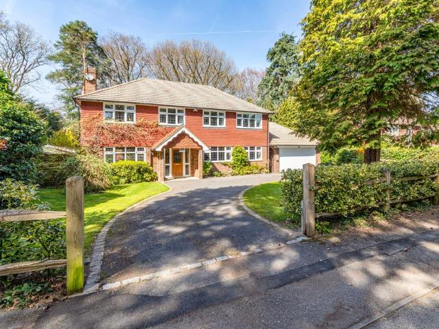 House for sale in Sheerwater, Woking