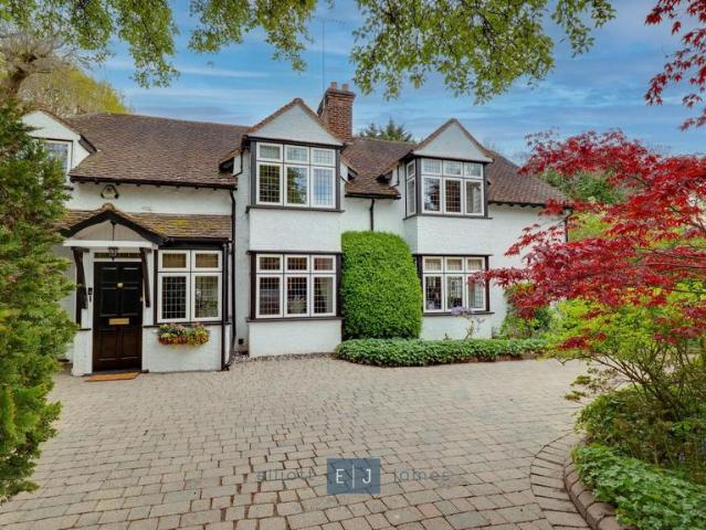 House for sale in Ivy Chimneys, Epping