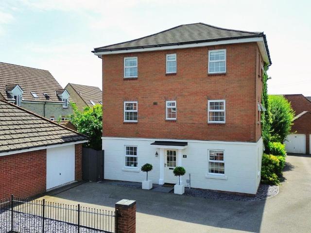 House for sale in Broadlands, Wales