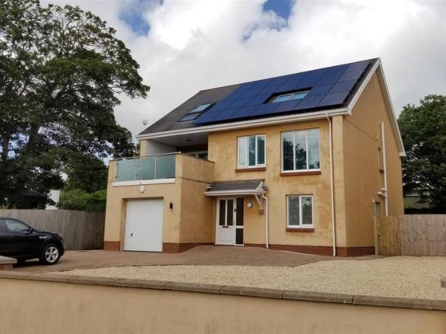 House for sale in Pembrey and Burry Port Town, Pembrey