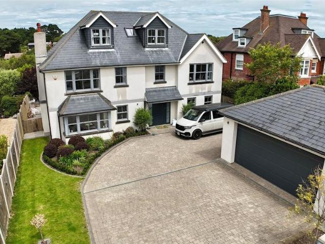 House for sale in Milford-on-Sea, Ashurst Bridge