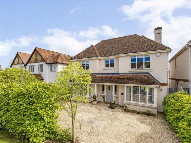 House for sale in Henley-on-Thames, Berrick Salome