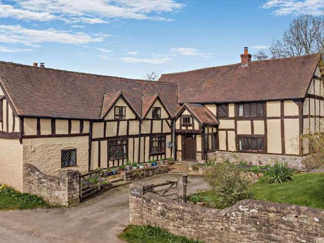 House for sale in Pembridge