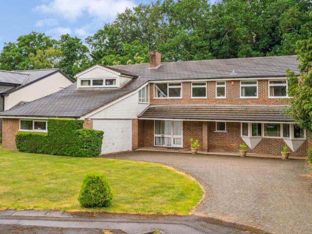 House for sale in Gerrards Cross, Denham