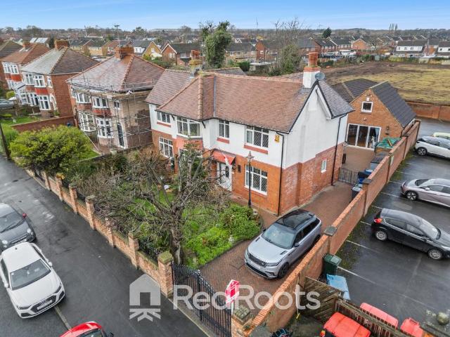 House for sale in Adwick Le Street, South Yorkshire