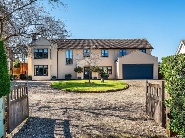 House for sale in Rose Hill, Pachesham Park