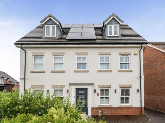 House for sale in Shinfield