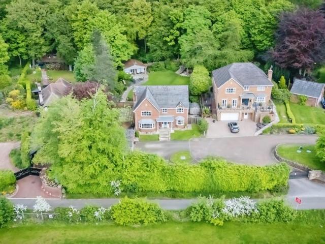 House for sale in Daresbury