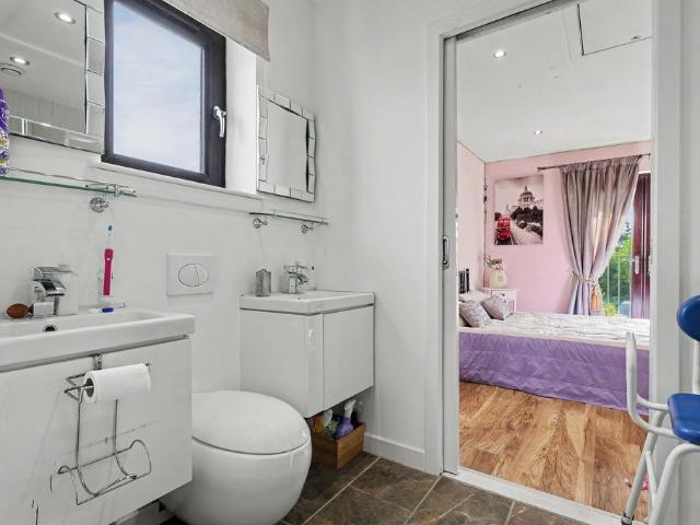 House for sale in Chapelhall, Scotland