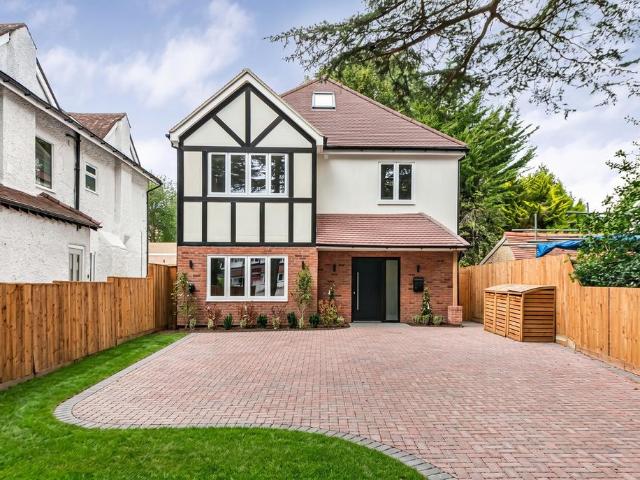 House for sale in London Borough of Croydon, Purley