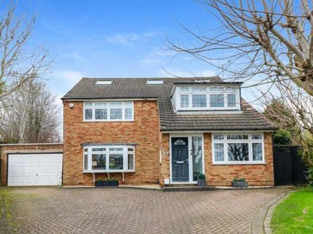 House for sale in North Watford, Hertfordshire
