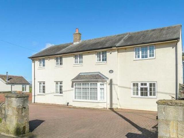 House for sale in Alnwick, Northumberland