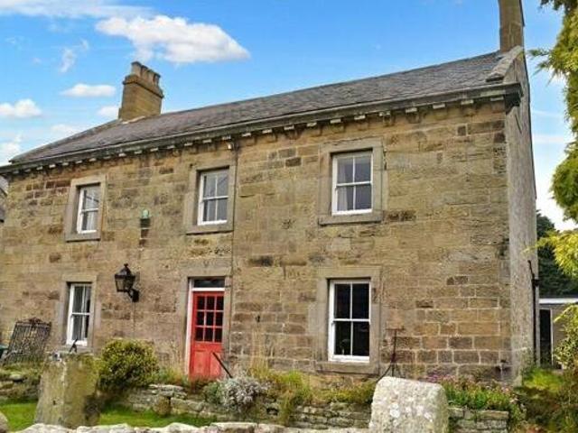 House for sale in Alnwick, Northumberland