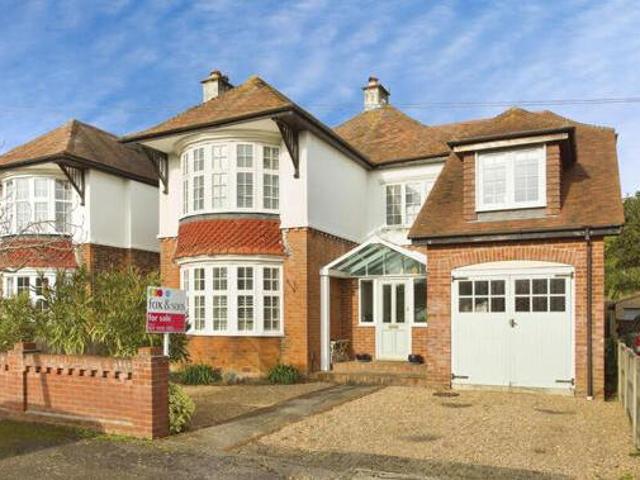 House for sale in Middlecroft, Hampshire