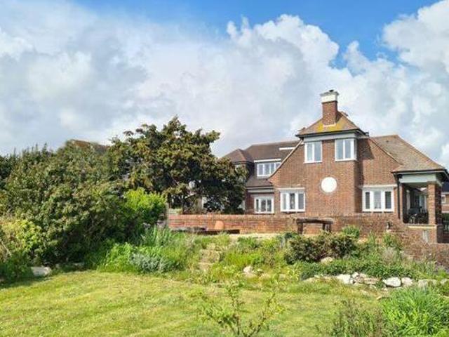 House for sale in Middlecroft, Hampshire