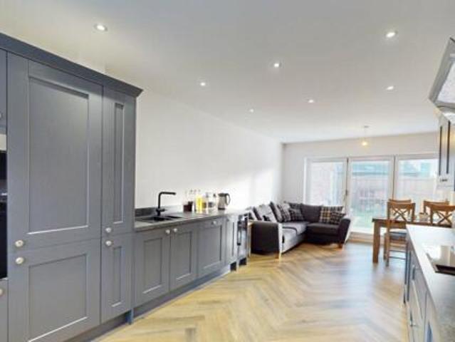 House for sale in Edenthorpe, South Yorkshire