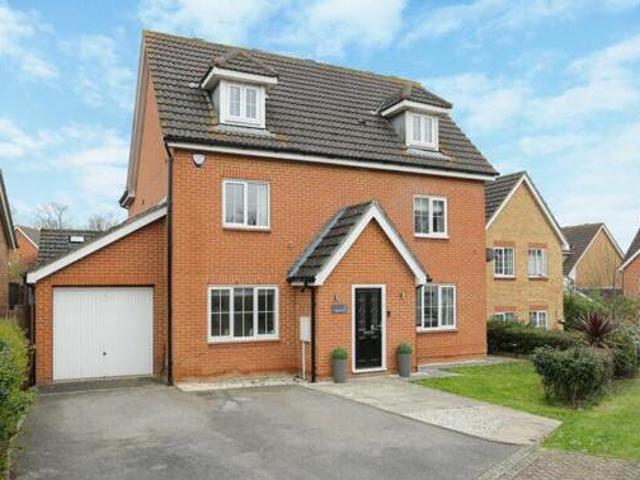 House for sale in Godinton Park, Bridgefield