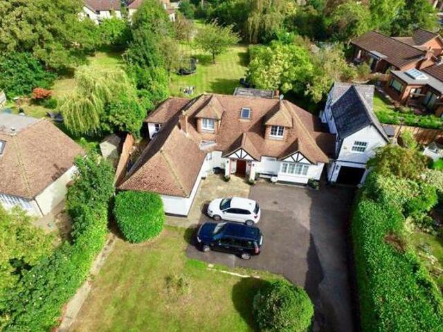 House for sale in Pachesham Park, Surrey