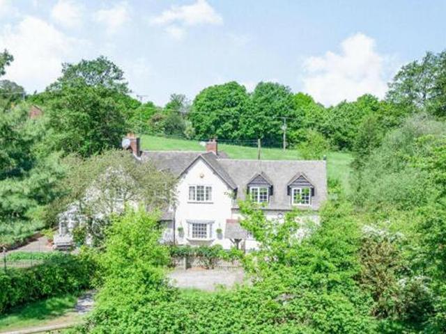 House for sale in Gun Hill, Warwickshire