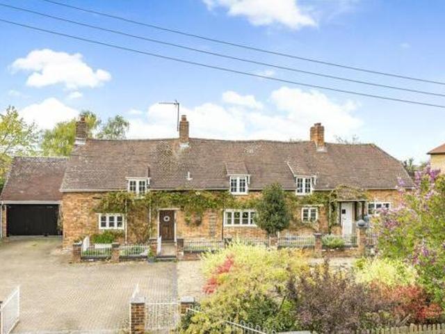House for sale in Aylesbury, Buckinghamshire