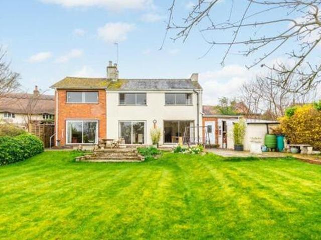 House for sale in Aylesbury, Buckinghamshire
