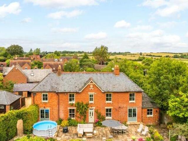 House for sale in Walton Court, Aylesbury