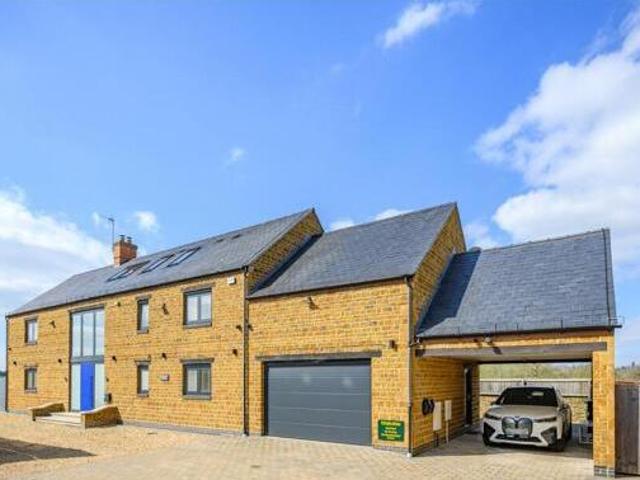House for sale in Evershot, Oxfordshire