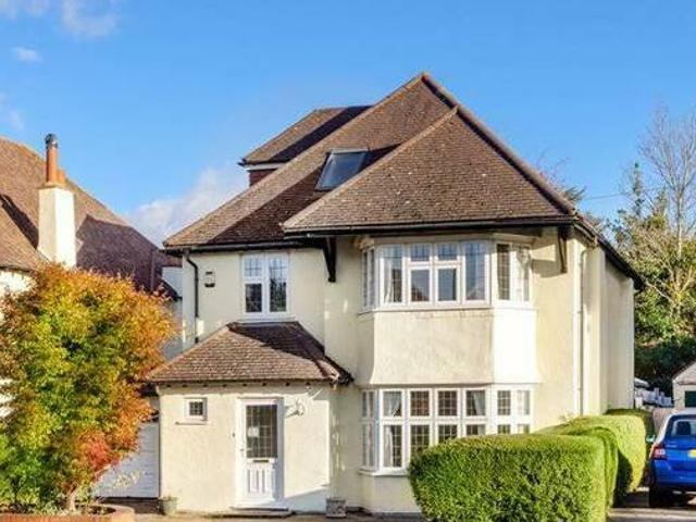 House for rent in Surrey