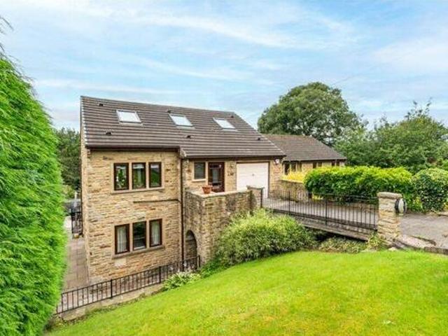 House for sale in Batley, West Yorkshire