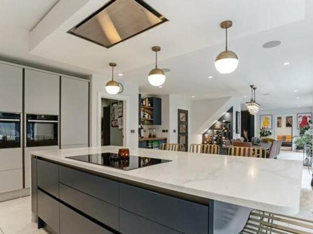 House for sale in Beaconsfield, Penn Bottom