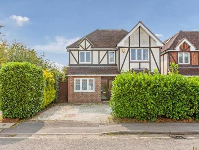 House for sale in Beaconsfield, Knotty Green