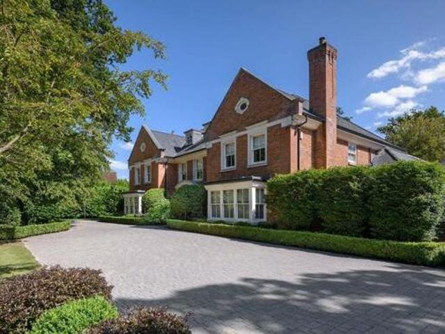 House for sale in Holtspur, Forty Green