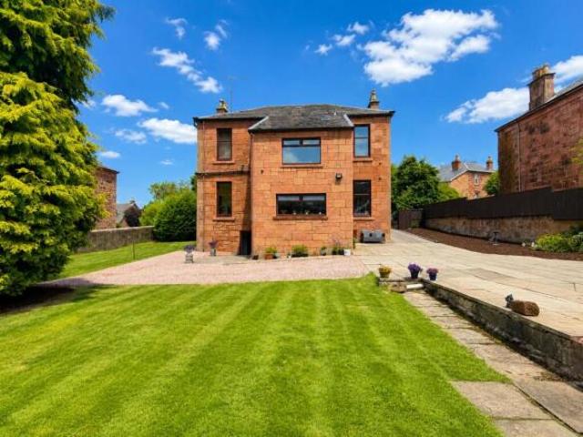 Farm for sale in Uddingston, Scotland