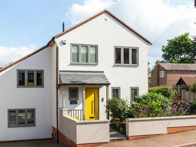 House for sale in Ashlyns Estate, Dacorum