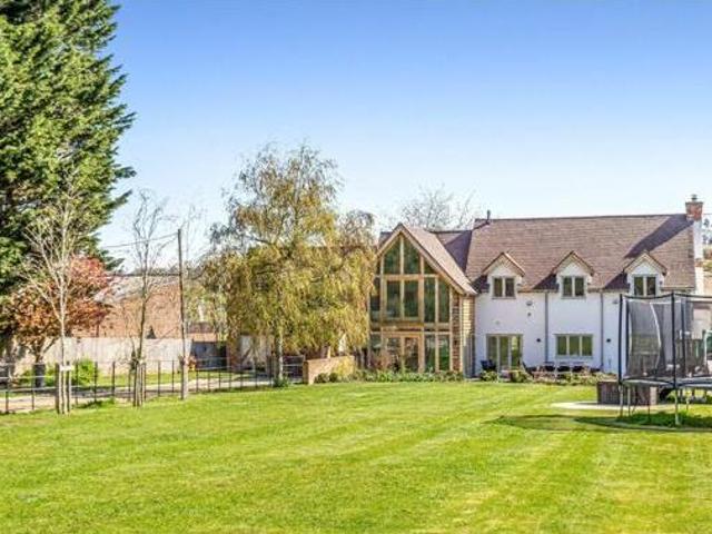 House for sale in Berkhamsted, Dacorum
