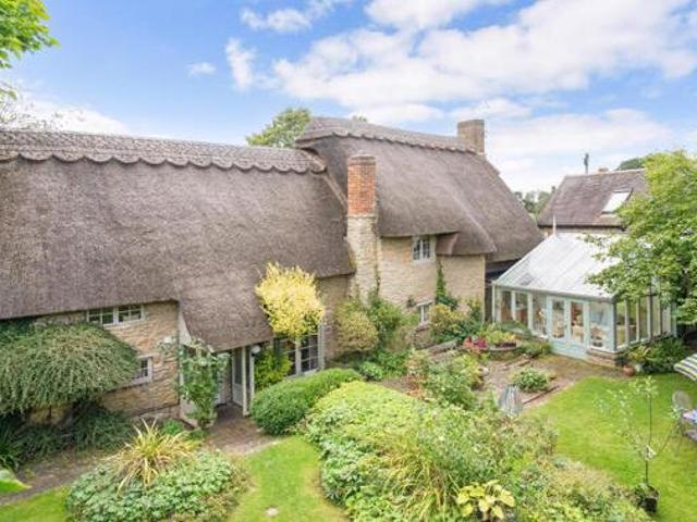 House for sale in Evershot, Oxfordshire