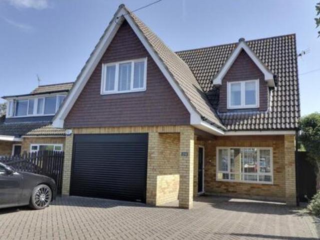 House for sale in Queens Park, Basildon