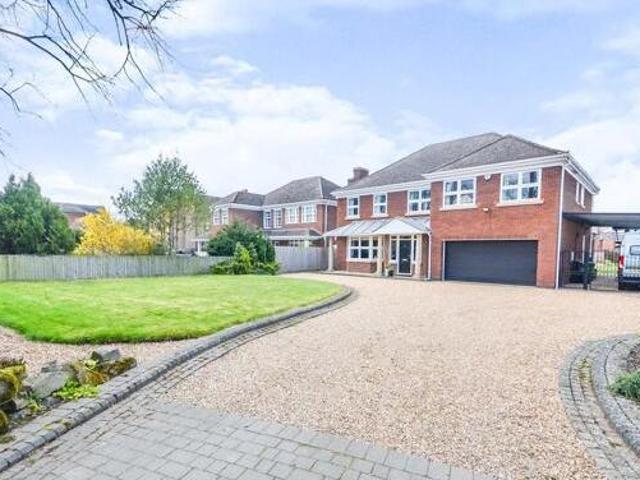 House for sale in Rugby, Warwickshire