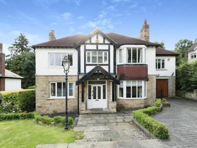 House for sale in Cottingley, West Yorkshire