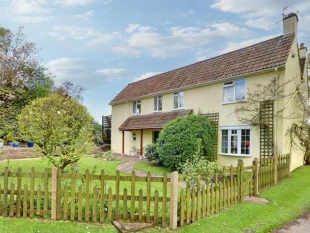 House for sale in Bromsberrow Heath, Gloucestershire
