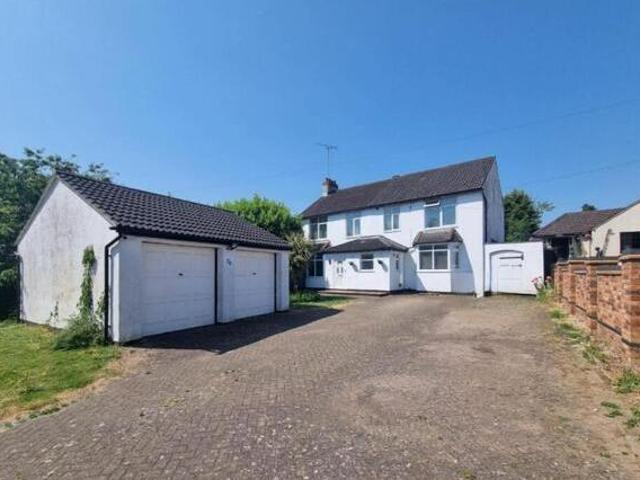 House for sale in Northampton, Northamptonshire