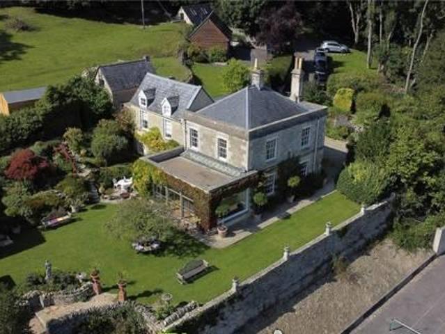 House for sale in Gloucestershire