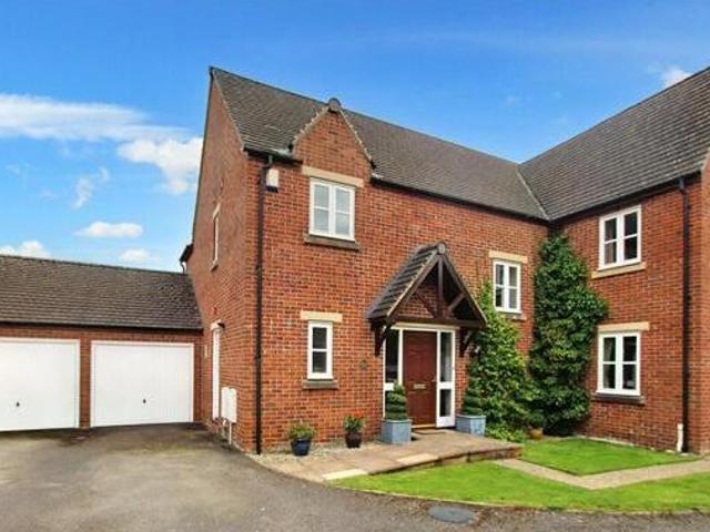 House for sale in Brackley, West Northamptonshire