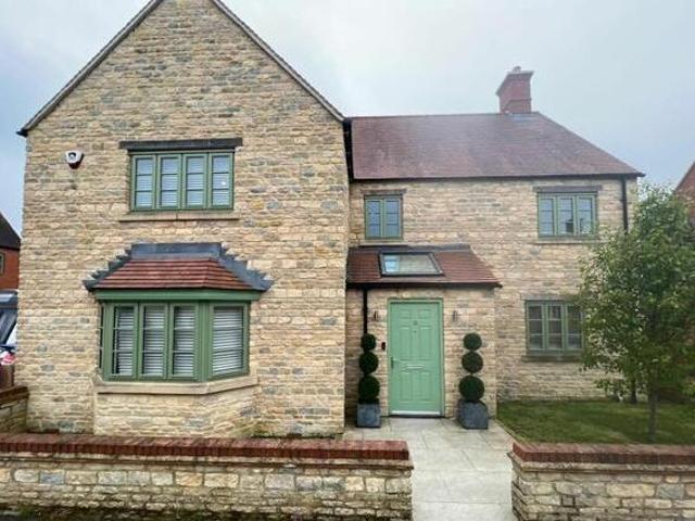 House for sale in Radstone Fields, Brackley
