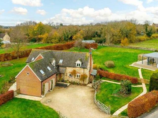 House for sale in Brackley, West Northamptonshire